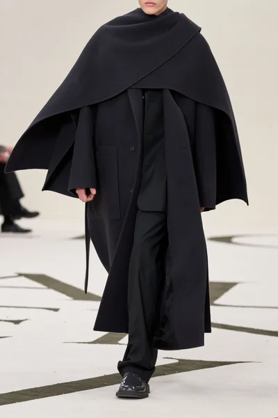 Look 17